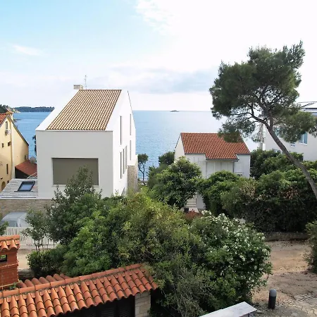 Apartment On The Beach Rovinj